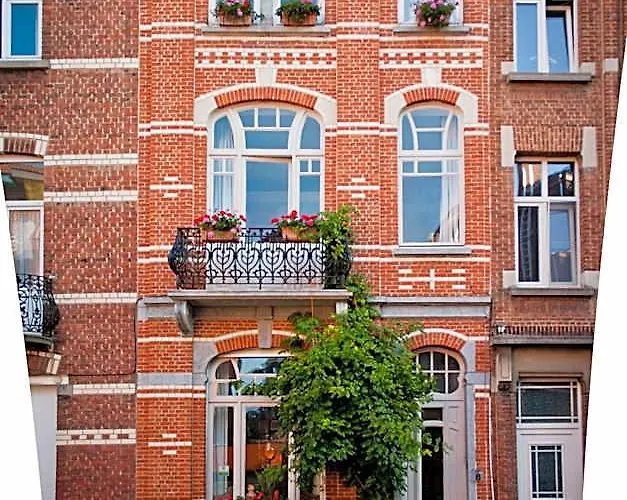 B&B Lodging At 8